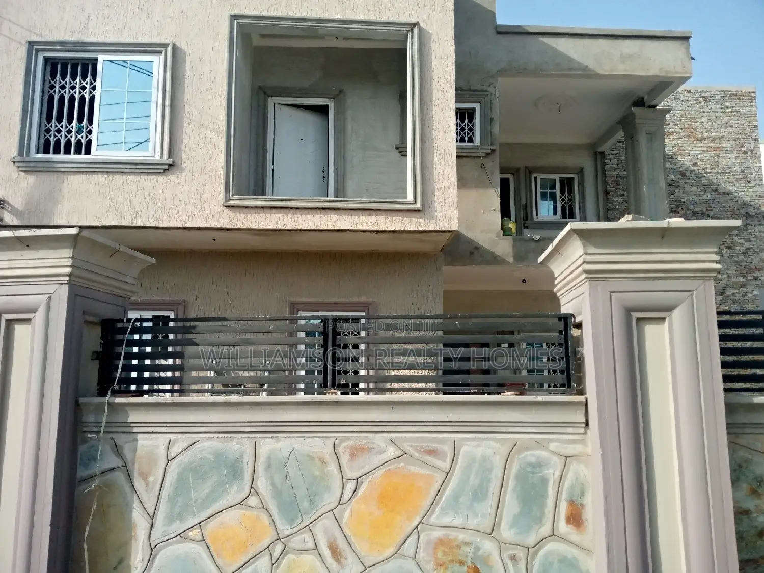 4bdrm Duplex in Tempo Estate Area, Spintex for rent