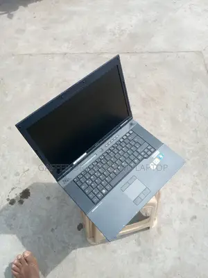 New Laptop Fujitsu Amilo Pa3553 4GB Intel Core 2 Duo HDD 320GB