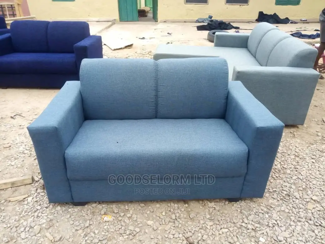 2in1 Sofa With Pillows