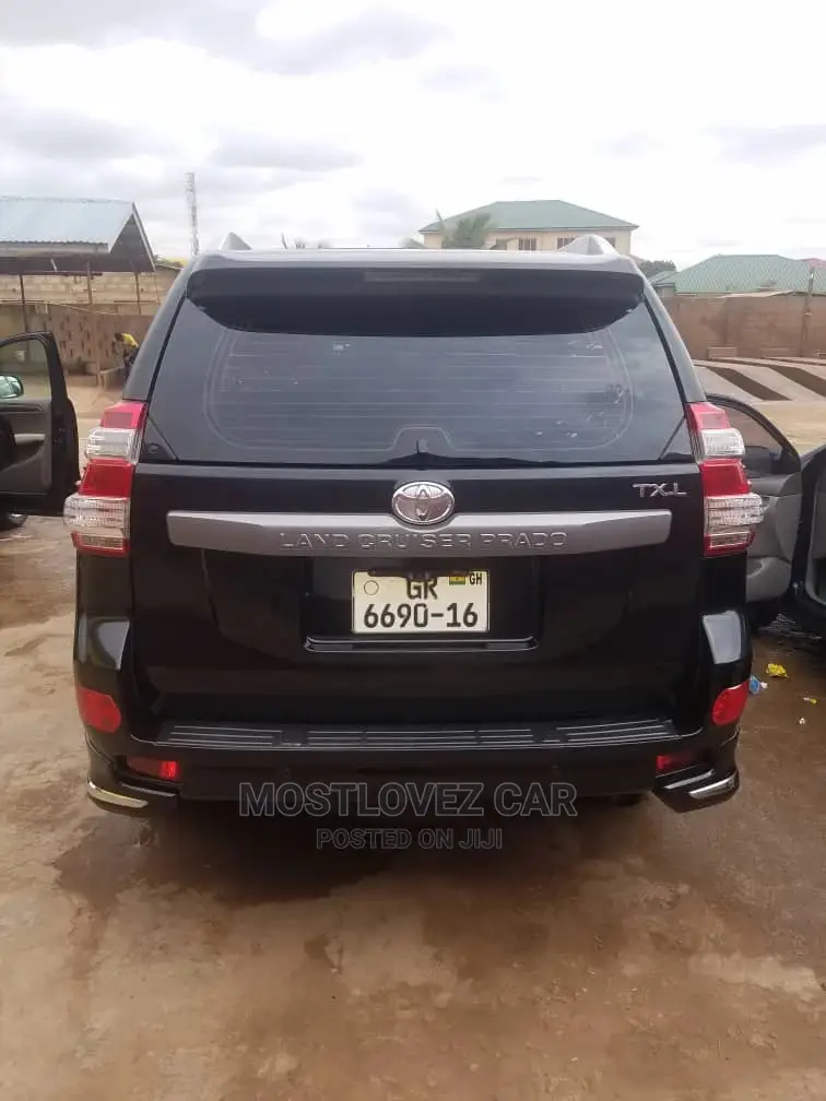 Car Rentals Prado for Rent in Accra . Landcruisers Prados