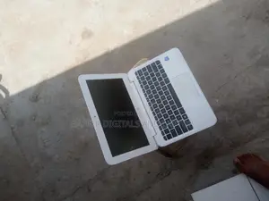 Laptop HP Stream 11 2GB Intel Celeron SSD 32GB