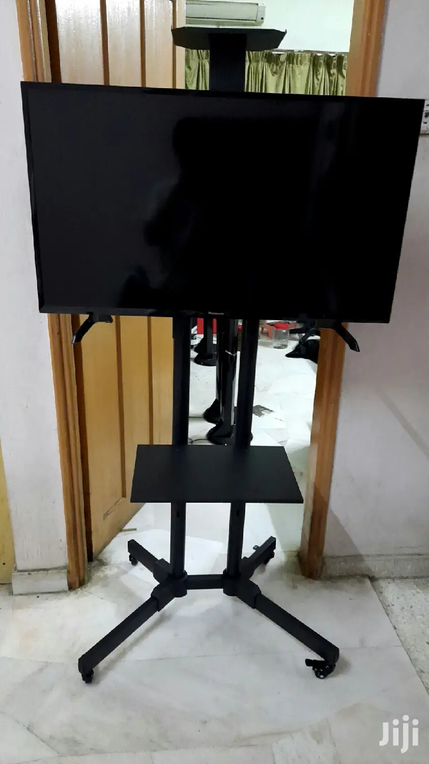 Portable Mobile TV Trolley Stand
