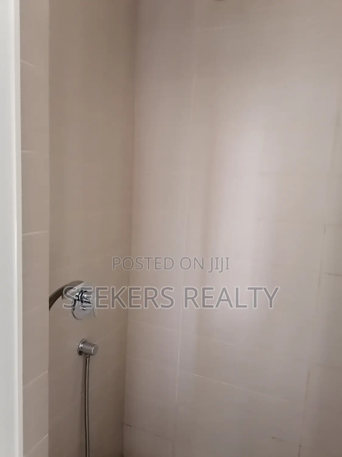 Furnished 2bdrm Penthouse in Seekers Realty, Osu for rent