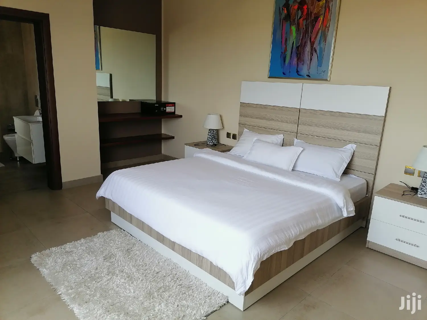 Furnished 2bdrm Penthouse in Seekers Realty, Osu for rent