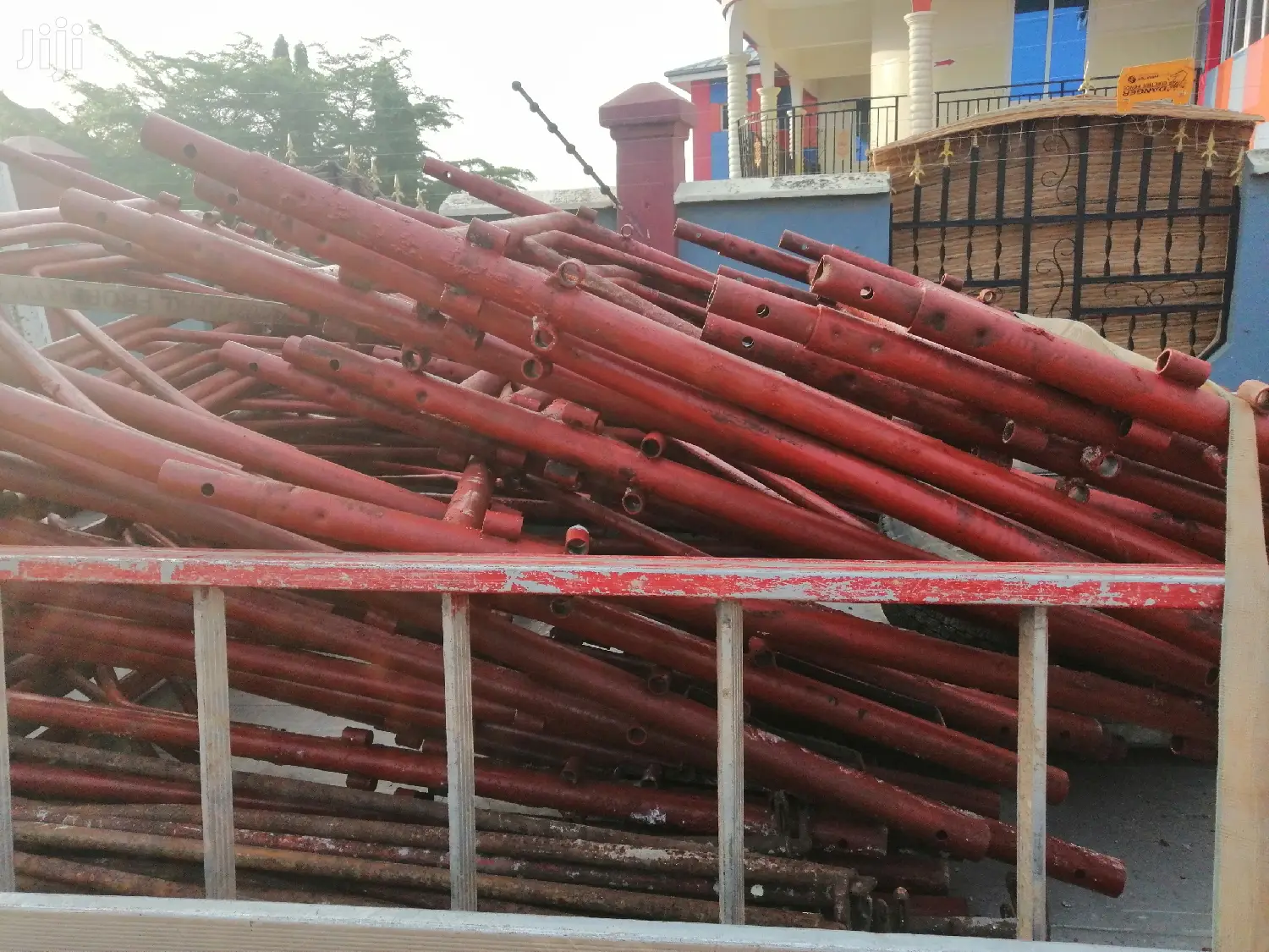 Scaffolds/Scaff/Hirring/Rental/Sale/Paint/Plasters/