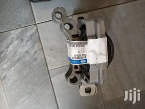 Ford Escape 1.6 Liters Engine Seat ( Motorcraft)
