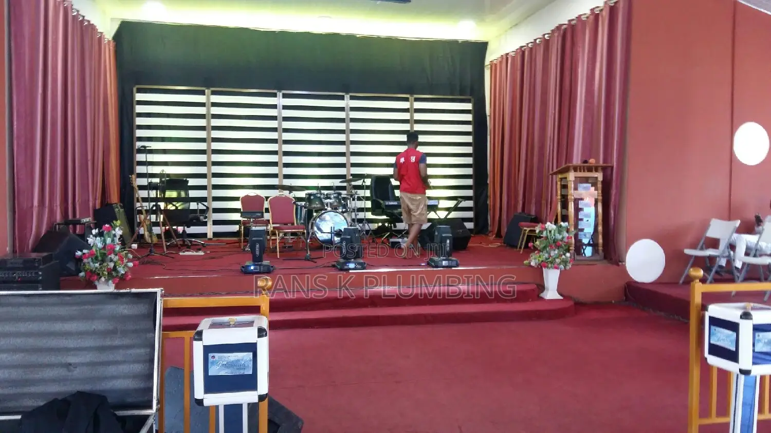 Professional DJ,Live Band And Sound Engineer