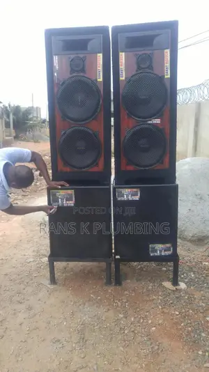 Professional DJ,Live Band And Sound Engineer