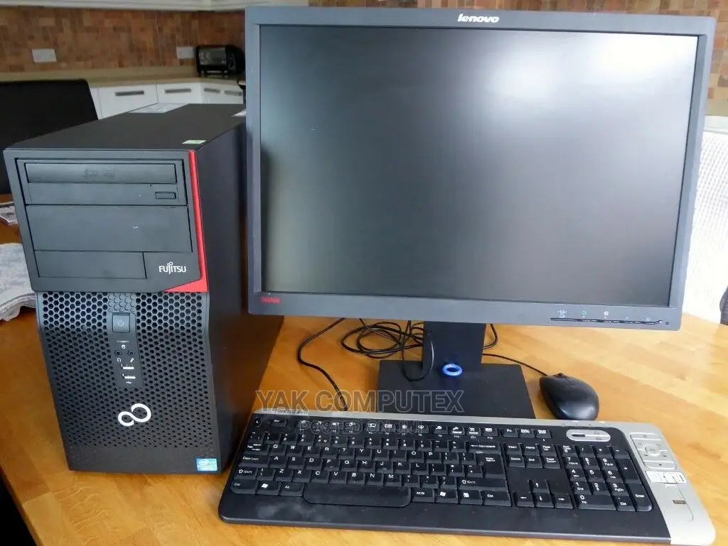 Desktop Computer Fujitsu Esprimo P557/E90+ 4GB Intel Core i3 HDD 500GB