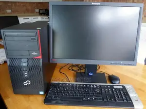 Desktop Computer Fujitsu Esprimo P557/E90+ 4GB Intel Core i3 HDD 500GB