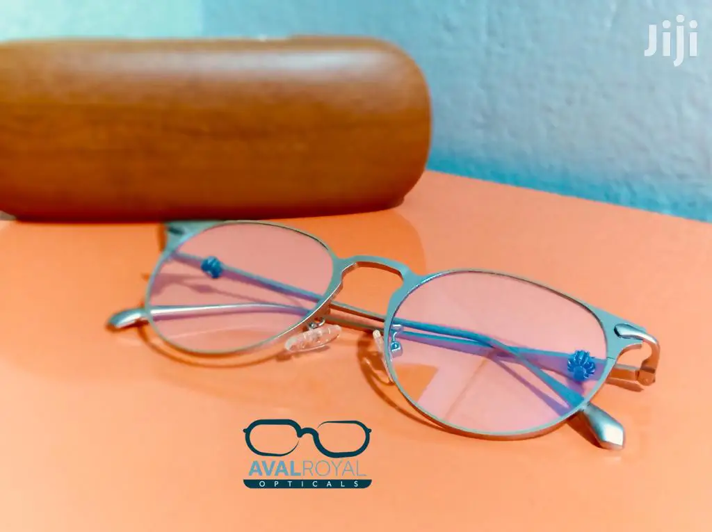 Spectacles/Frames