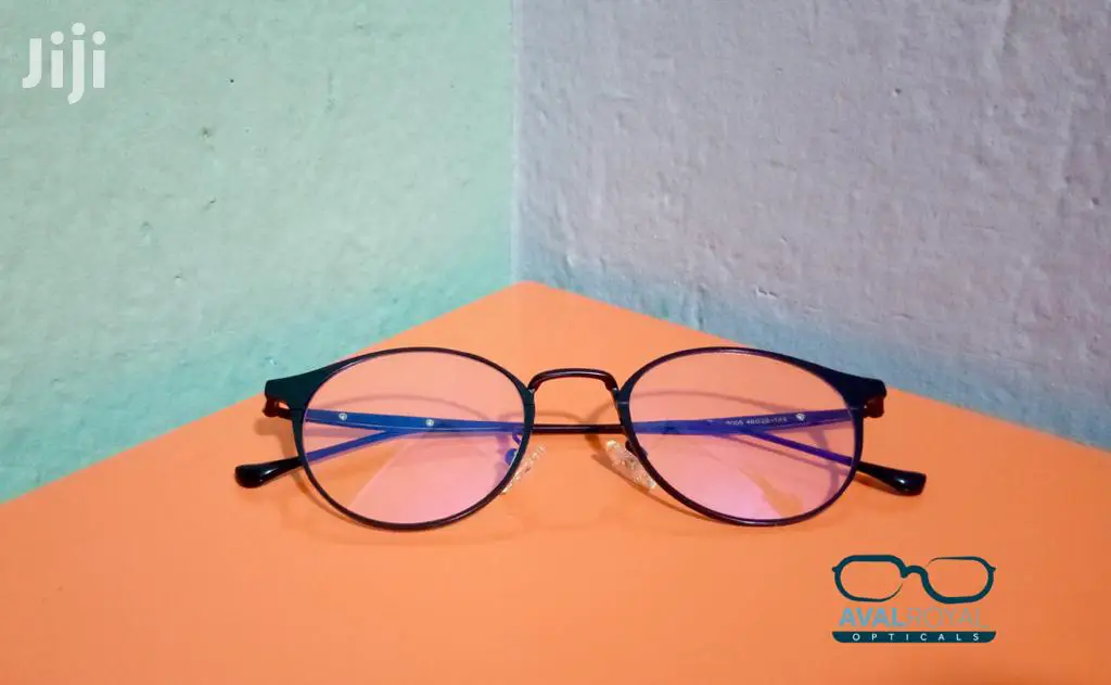 Spectacles/Frames
