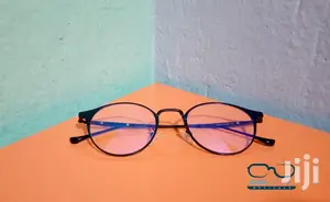 Spectacles/Frames