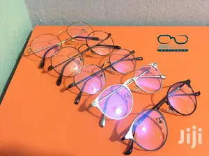 Spectacles/Frames