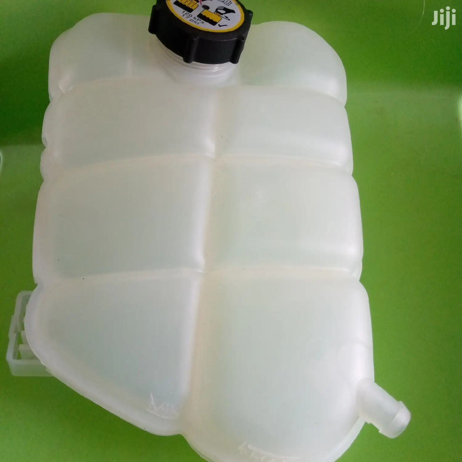 Ford Escape, Focus And Transit Connect Reservoir Tank
