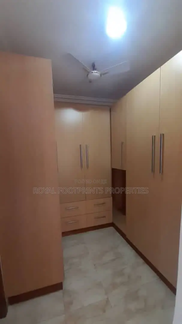 5bdrm House in Agbogba for sale