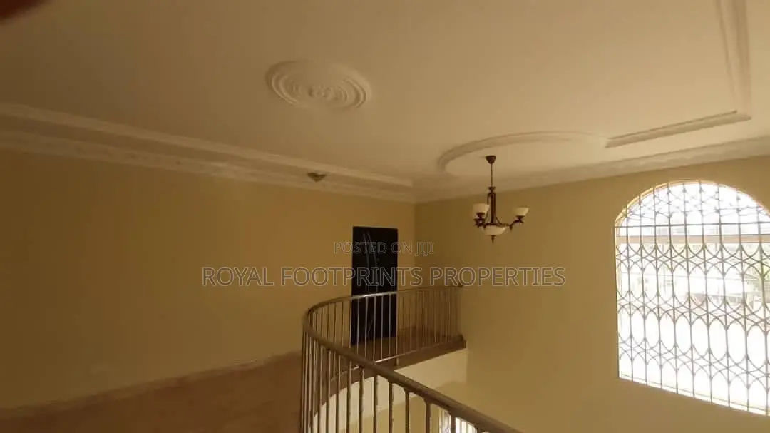 5bdrm House in Agbogba for sale