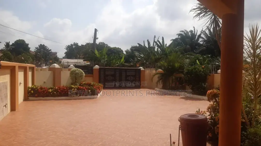 5bdrm House in Agbogba for sale