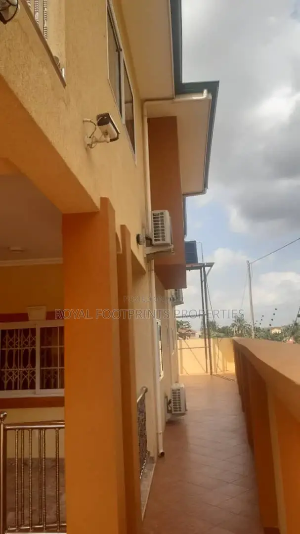 5bdrm House in Agbogba for sale