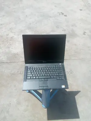 Laptop Dell Latitude E6420 4GB Intel Core 2 Quad HDD 250GB