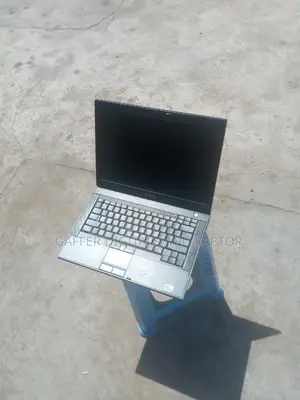 Laptop Dell Latitude E6420 4GB Intel Core 2 Quad HDD 250GB
