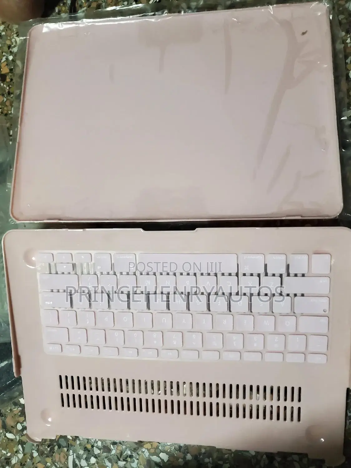 MOSISO Plastic Hard Shell Case & Keyboard