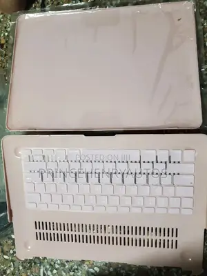 MOSISO Plastic Hard Shell Case & Keyboard