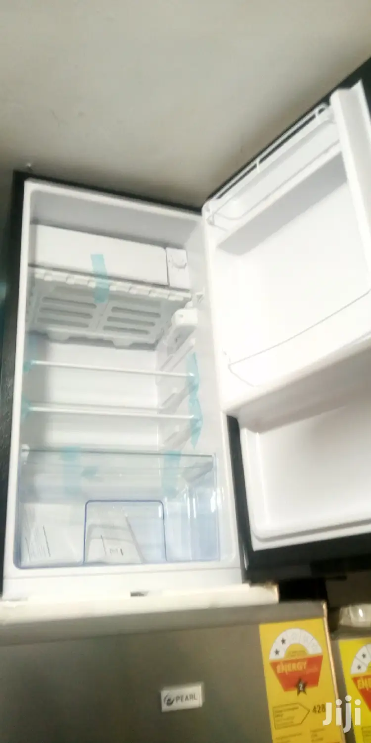 Pearl 80litres Table Top Refrigerator Black
