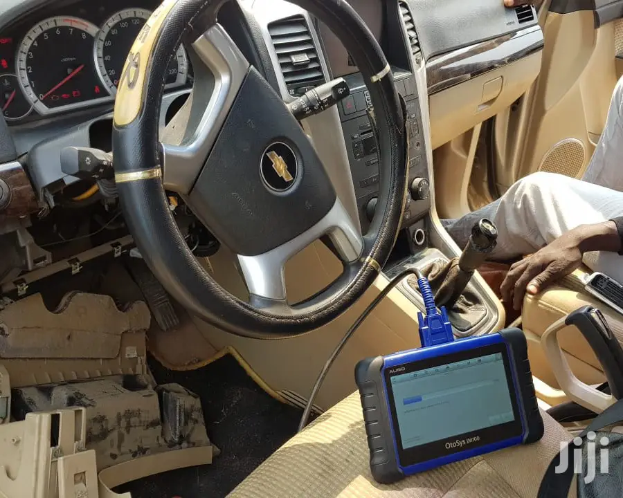 Automobile Electrician