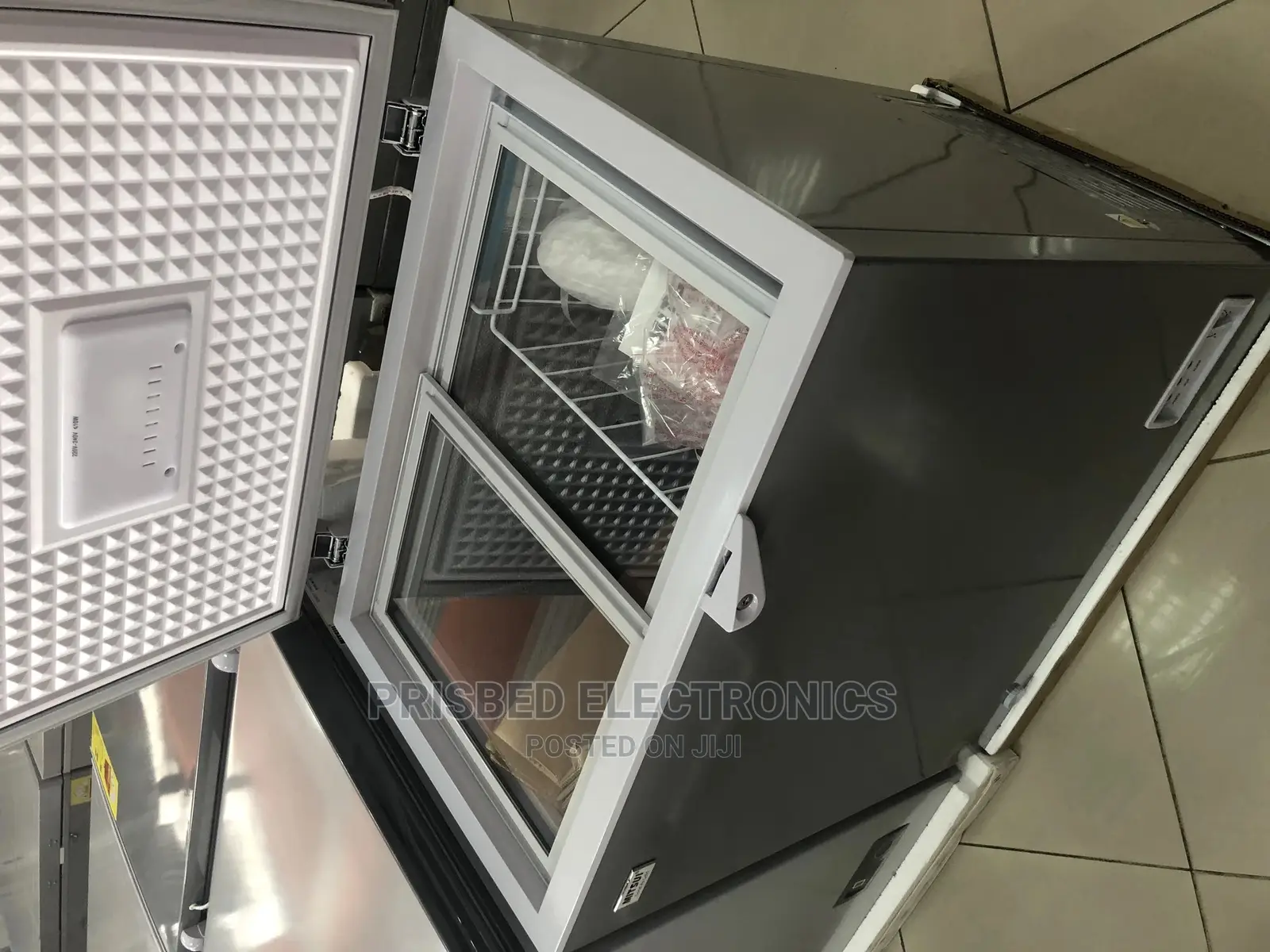 Mitsui Chest Freezer 140 Littres