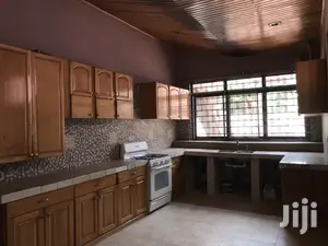 4 Bedrooms House For Rent