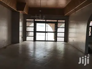 4 Bedrooms House For Rent