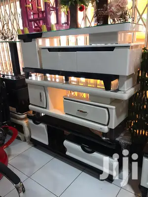 Quality TV Stand